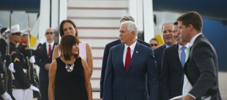 Vicepresidente estadounidense Mike Pence llega a Panamá