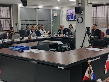 Aprueban traslado de $10 millones al Minsa para pagarle a 1,794 funcionarios transitorios del sector salud