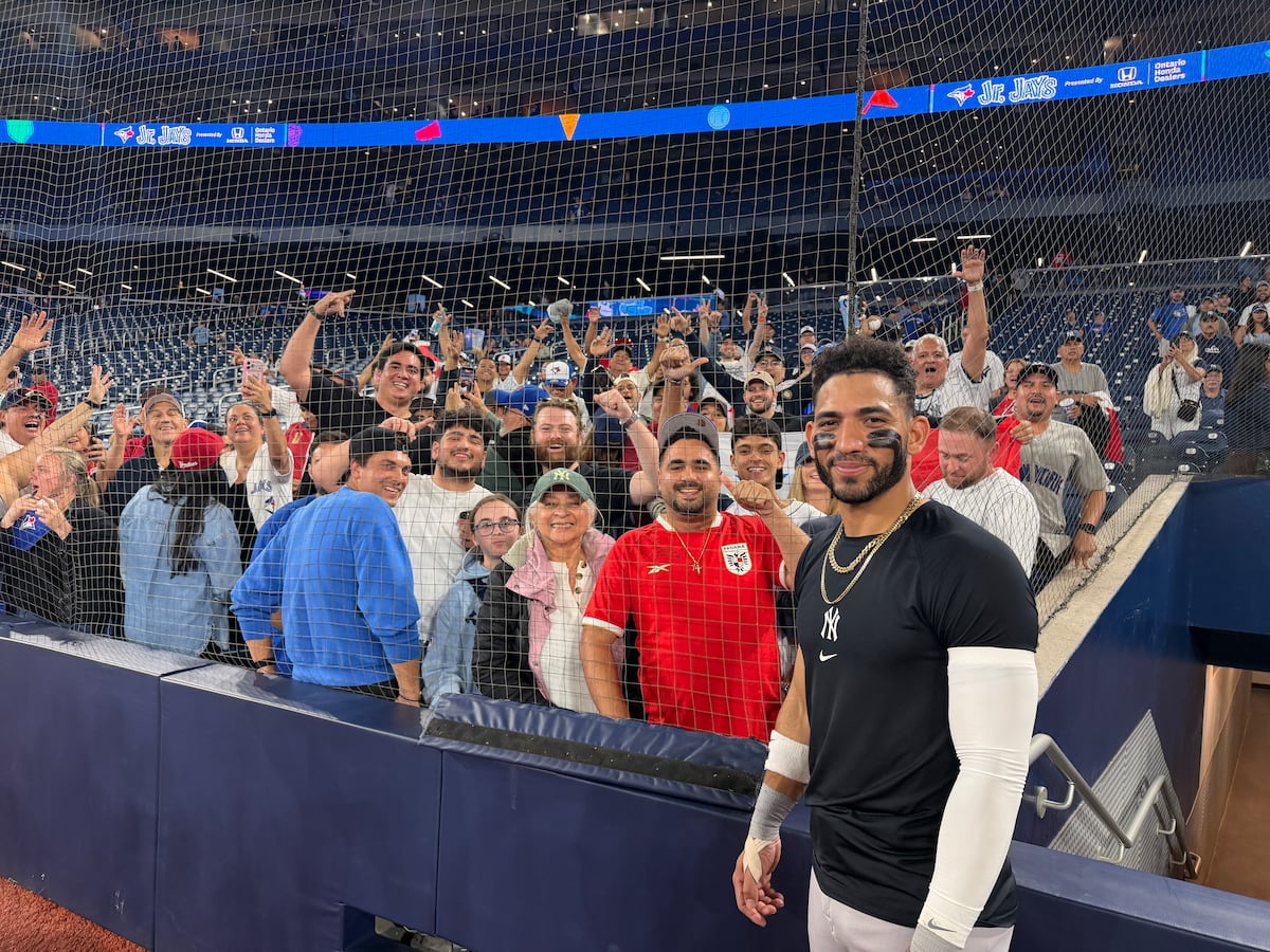 José 'Chema' Caballero recibe una ovación panameña y responde con un jonrón decisivo en Toronto
