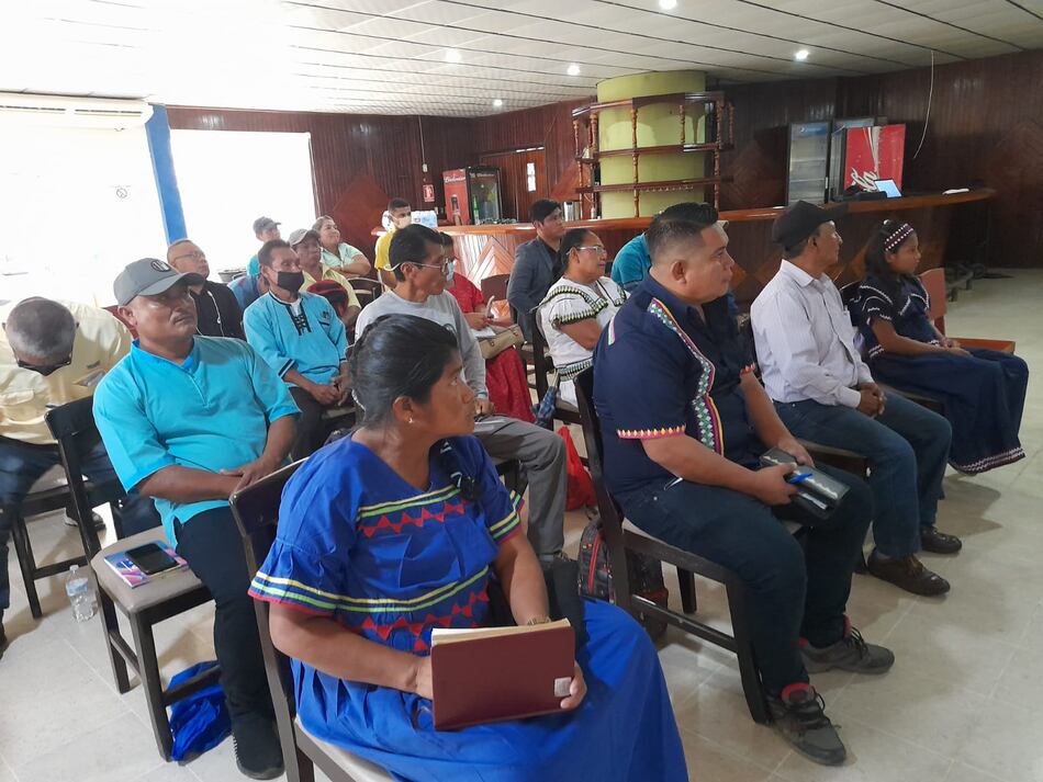 Buscan consenso para resolver delimitación de tierras de la comarca Naso