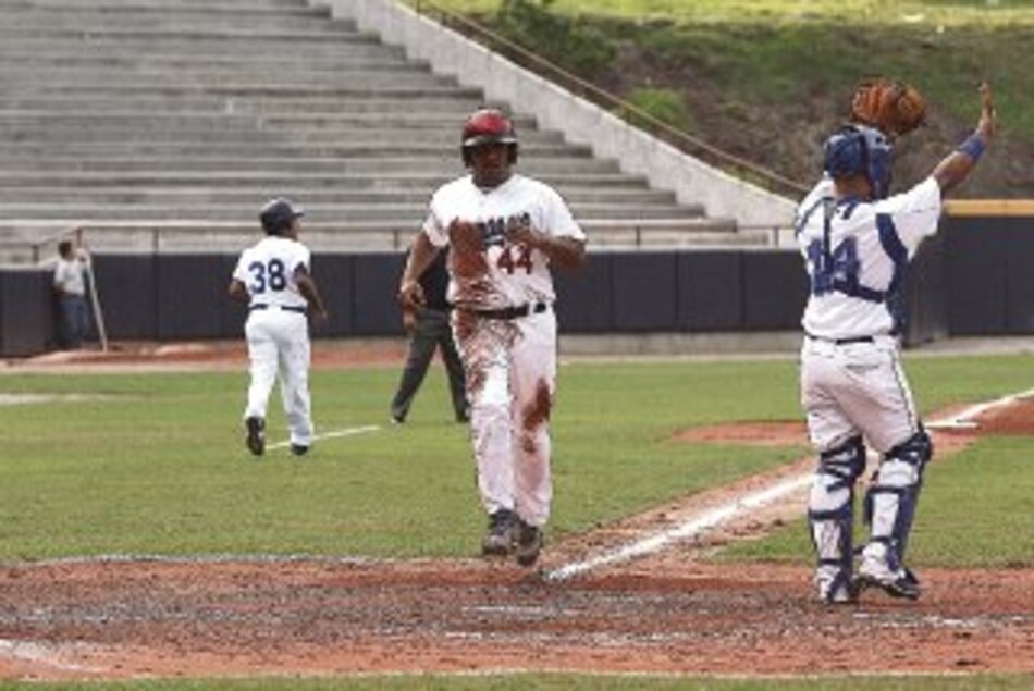 Nicaragua arranca con victoria