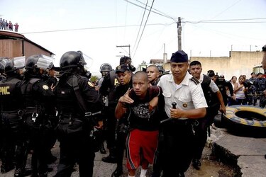 Disturbios en correccional de Guatemala dejan dos muertos