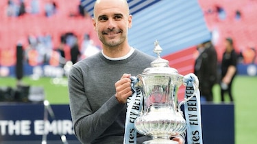 Guardiola corona un ‘año increíble’ con el histórico triplete del City