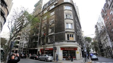 Comienza allanamiento de vivienda de expresidenta Cristina Fernández de Kirchner en Argentina