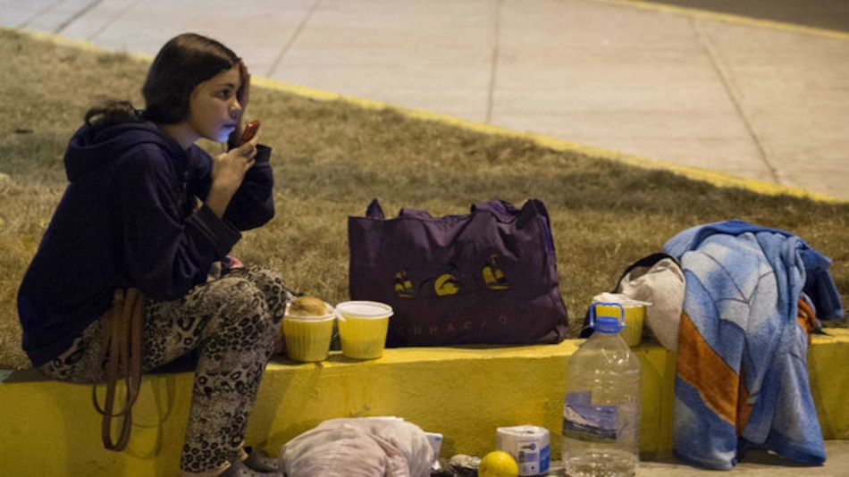 Perú cierra la puerta a venezolanos sin pasaporte, pero miles alcanzan a entrar