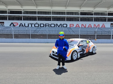 Diploma en mano y directo a la pista: Sebastián Guerra corre el mismo día de su graduación