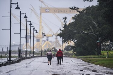 El huracán Sally toca tierra en la costa sur de Estados Unidos