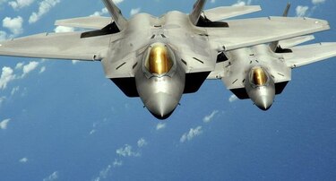 Fuerza Aérea de Estados Unidos intercepta a dos bombarderos rusos cerca de Alaska