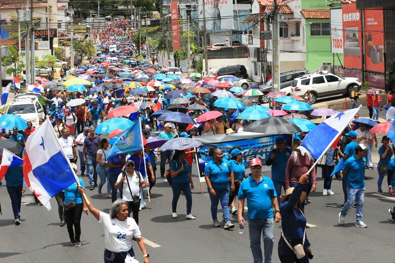 ‘Cada cierre de calle asfixia a las pequeñas empresas’: el sustento de 1.5 millones de personas en riesgo