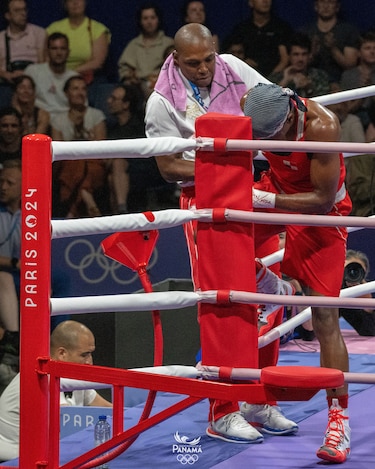 Gustavo Caicedo: la historia del entrenador que forjó la medalla de Atheyna Bylon