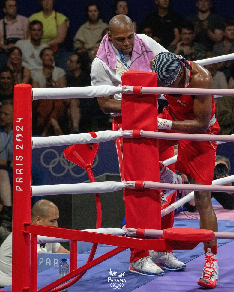 Gustavo Caicedo: la historia del entrenador que forjó la medalla de Atheyna Bylon