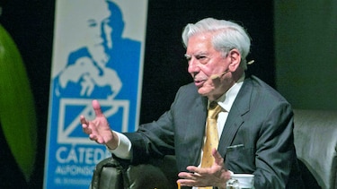 Mario Vargas Llosa elegido miembro de la Academia Francesa