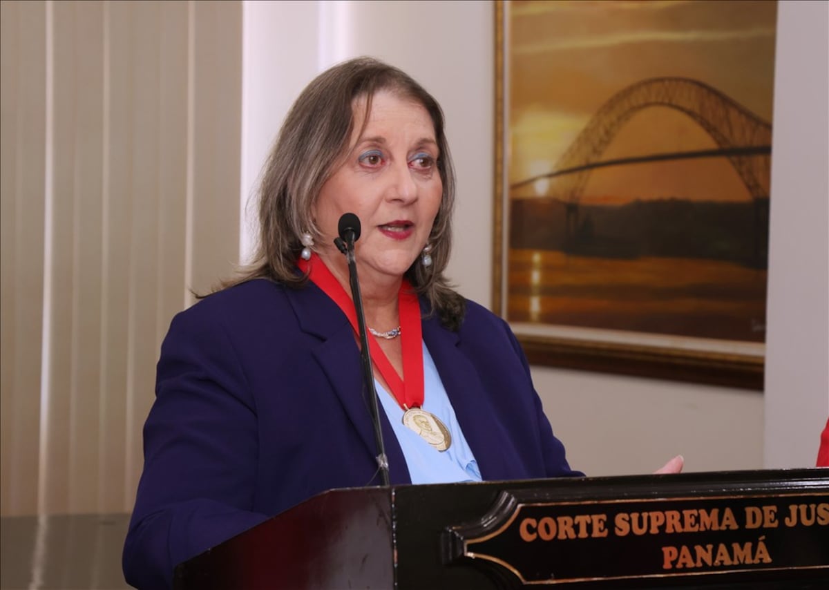 Directiva de RM instruye a sus diputados a votar por Ángela Russo para la Defensoría del Pueblo