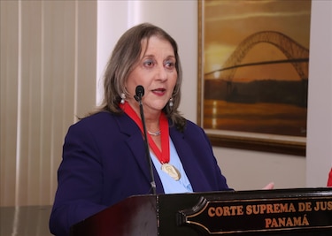 Medallas al cierre de un ciclo: la Corte Suprema de Justicia condecora a Russo y Cedalise antes de su salida