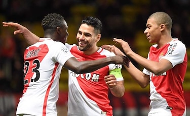 Mónaco aplasta 5-0 al Metz; Falcao aporta dos goles