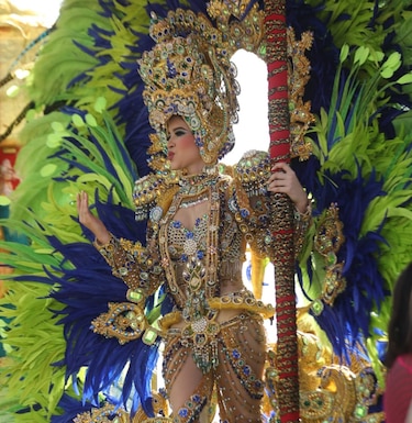 La Villa celebra a lo grande el último día de Carnaval