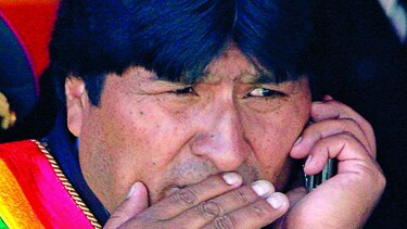 Allanan camino para reelegir a Evo Morales