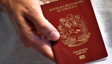 Venezolanos podrán usar pasaportes vencidos para trámites bancarios
