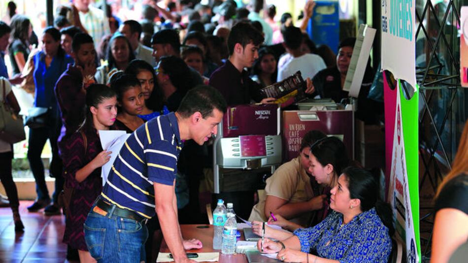 Adultos tienen más oportunidades en el mercado laboral