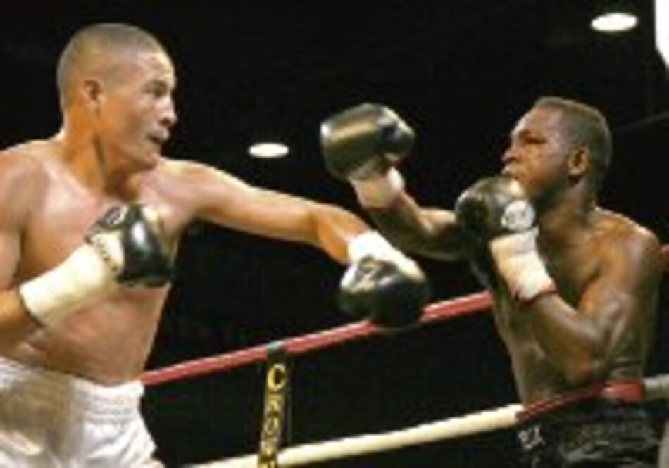 Tito Mendoza mojó la escopeta de Hernández