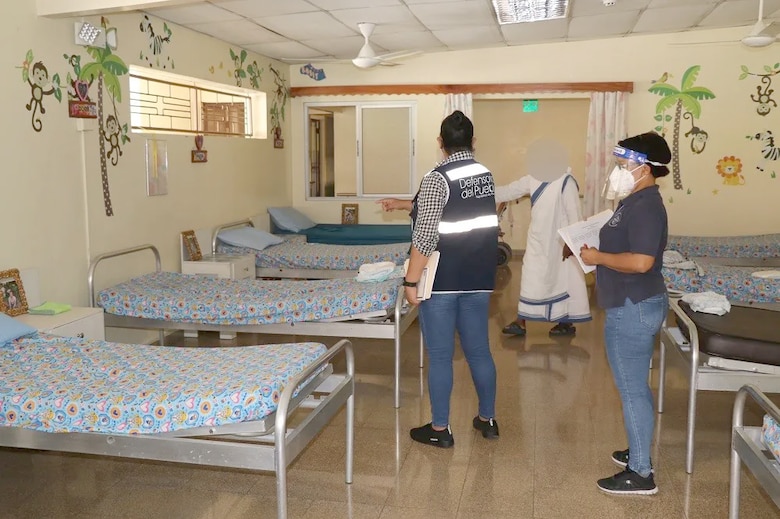 Adultos mayores, víctimas de negligencia y abusos en centros de atención