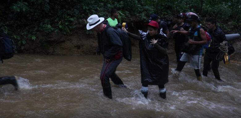 ‘Hay cierta indiferencia hacia el migrante’: Hugo Torres, obispo de Apartadó