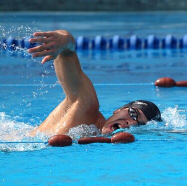 Natación: Edgar Crespo no logra pase a la final en Doha