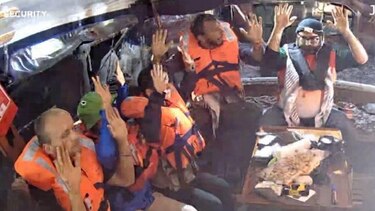 Israel intercepta el barco con ayuda para Gaza en el que viaja Greta Thunberg y lo desvía hacia sus costas