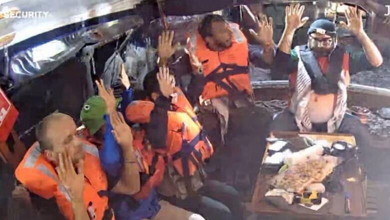 Israel intercepta el barco con ayuda para Gaza en el que viaja Greta Thunberg y lo desvía hacia sus costas