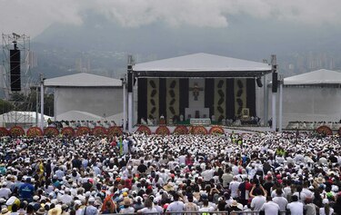 Papa Francisco pide a Iglesia dejar 'comodidades' y promover la reconciliación