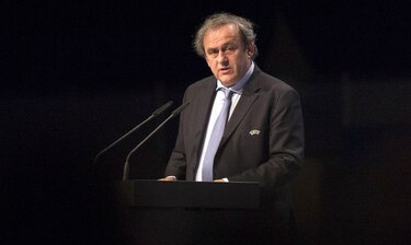 Platini: 'El pago que se me hizo es por un trabajo por contrato con la FIFA'