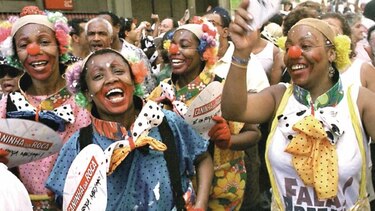 Negro, femenino, anticonservador: el Carnaval de Río responde a Bolsonaro