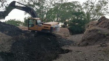 Ganaderos de Los Santos inician la búsqueda de agua