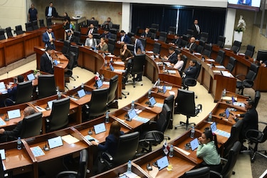 Cambios a la descentralización: presentan 47 modificaciones al proyecto y luego suspenden el debate