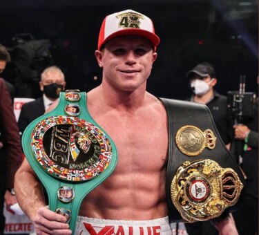 Canelo Álvarez aplasta a Callum Smith y conquista títulos de peso supermediano