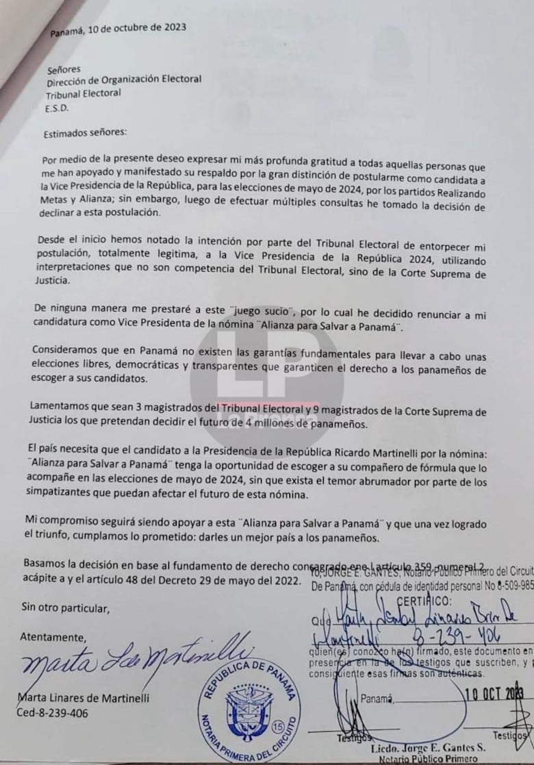 Marta de Martinelli renuncia a su candidatura; el TE rechaza las acusaciones de la exprimera dama