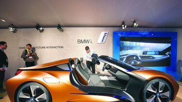 Fabricantes apuestan por carros eléctricos