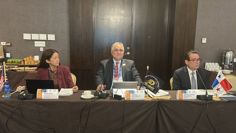 Líderes de la banca regional se reúnen en Panamá para impulsar la modernización