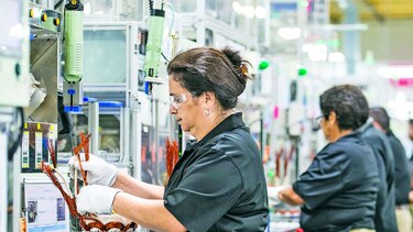 Más trabajadores aspiran al pago de horas extra