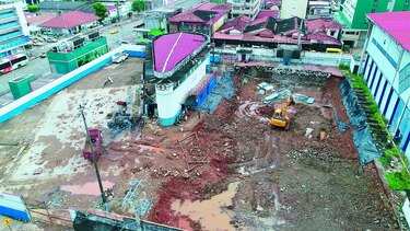 La piscina Adán Gordón  se transforma
