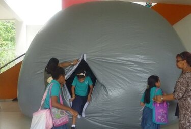 Un planetario en la ciudad para conocer los astros