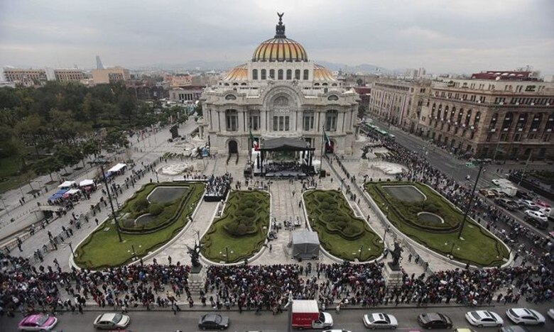 Despiden a Juan Gabriel con 'Amor eterno' en el Bellas Artes
