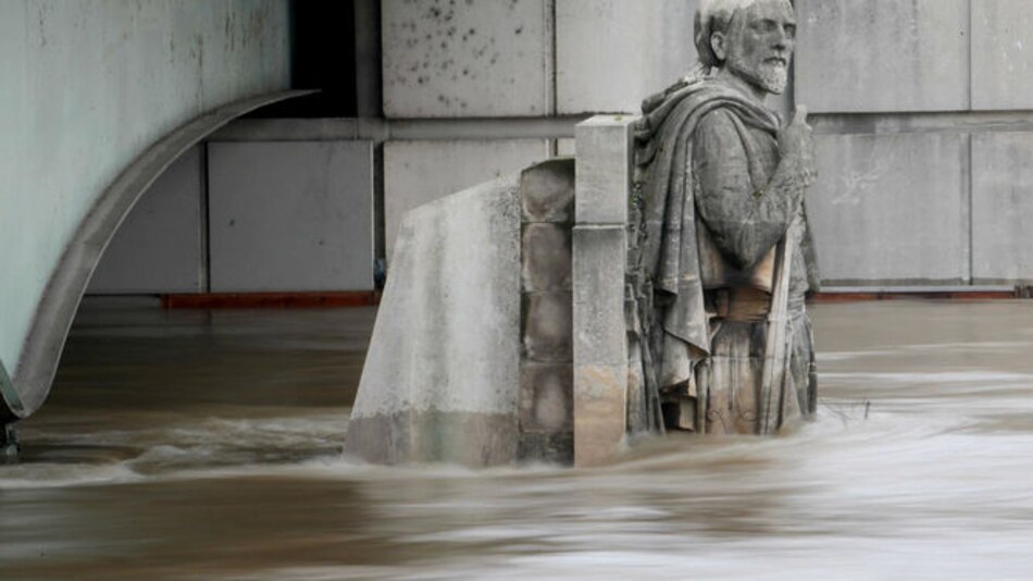 Crecida del Sena en París alcanza 6 metros