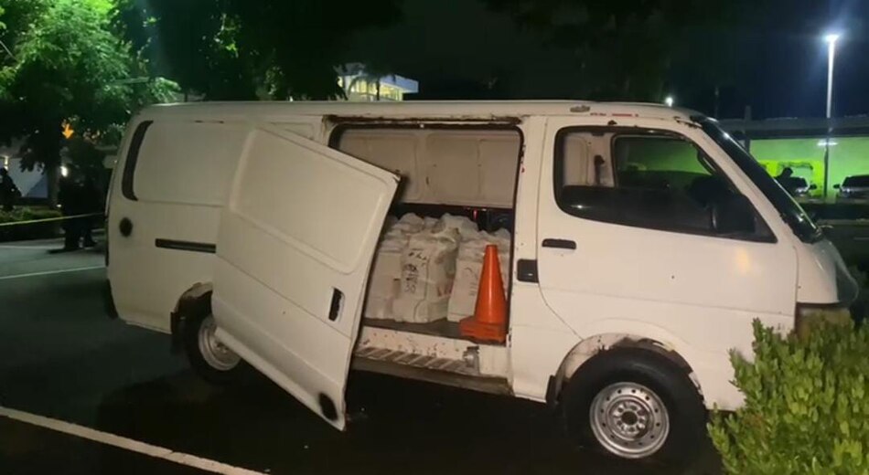 Decomisan 600 paquetes de droga tras tiroteo en los estacionamientos de Metromall