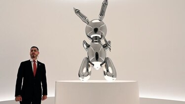 Obra de Jeff Koons se vende por $91.1 millones, un récord para un artista vivo