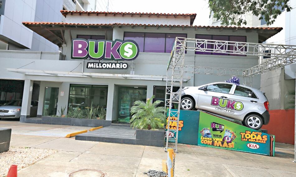 Condenan a Frank De Lima y Giselle Brea por falsificación de documentos en el caso de Buko Millonario