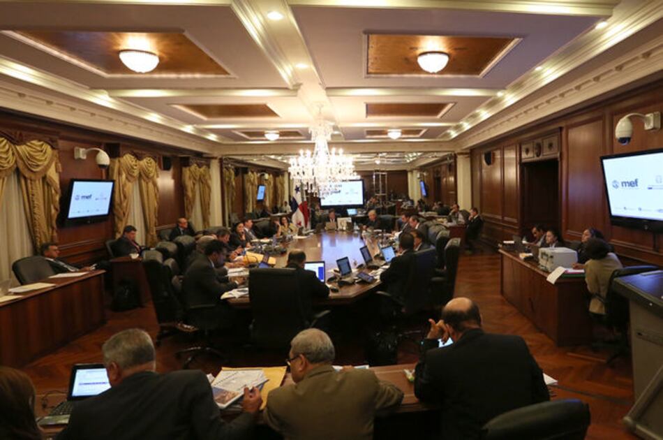 Gabinete aprueba proyecto de presupuesto para 2016