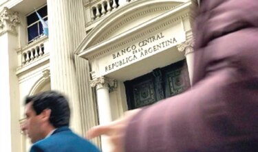 FMI aprueba acuerdo con Argentina por $44 mil millones