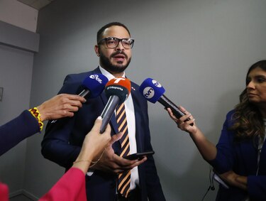Esta fue la reacción del diputado Jairo Salazar tras agredir a su colega Betserai Richards