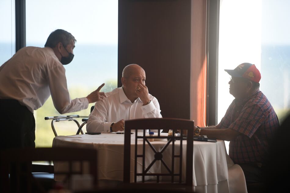 Robinson, Pineda y otros diputados de la vieja guardia no irían a primarias